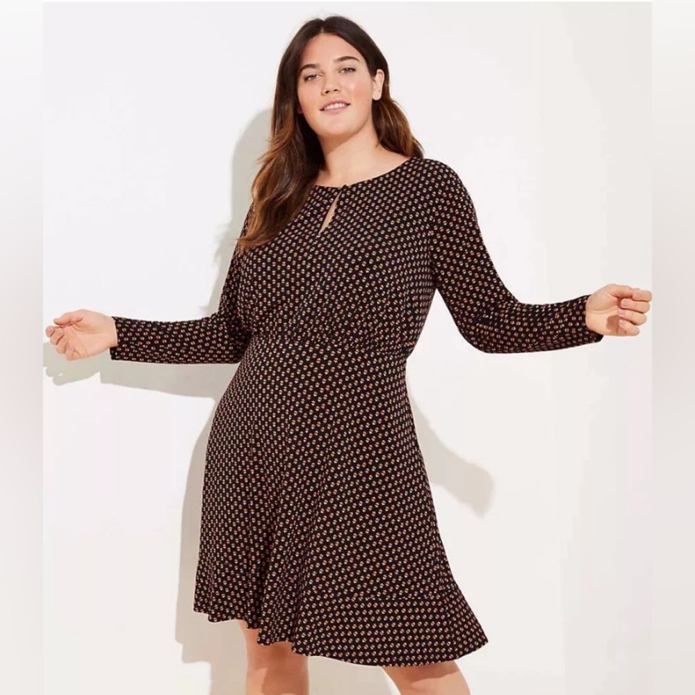LOFT LONG SLEEVE BLACK FLORAL PRINT ZIPPERED BACK DRESS SIZE 2